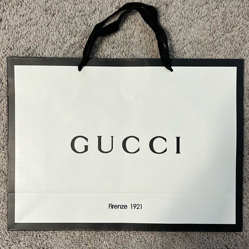Large new Gucci paper gift bag
